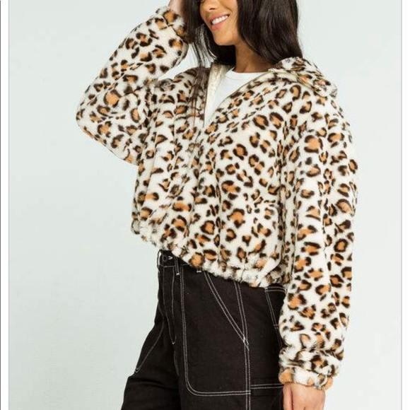 Ⓜ️SOLDⓂ️❄️2XHP❄️ VS PINK Bomber Jacket - Picture 2 of 8